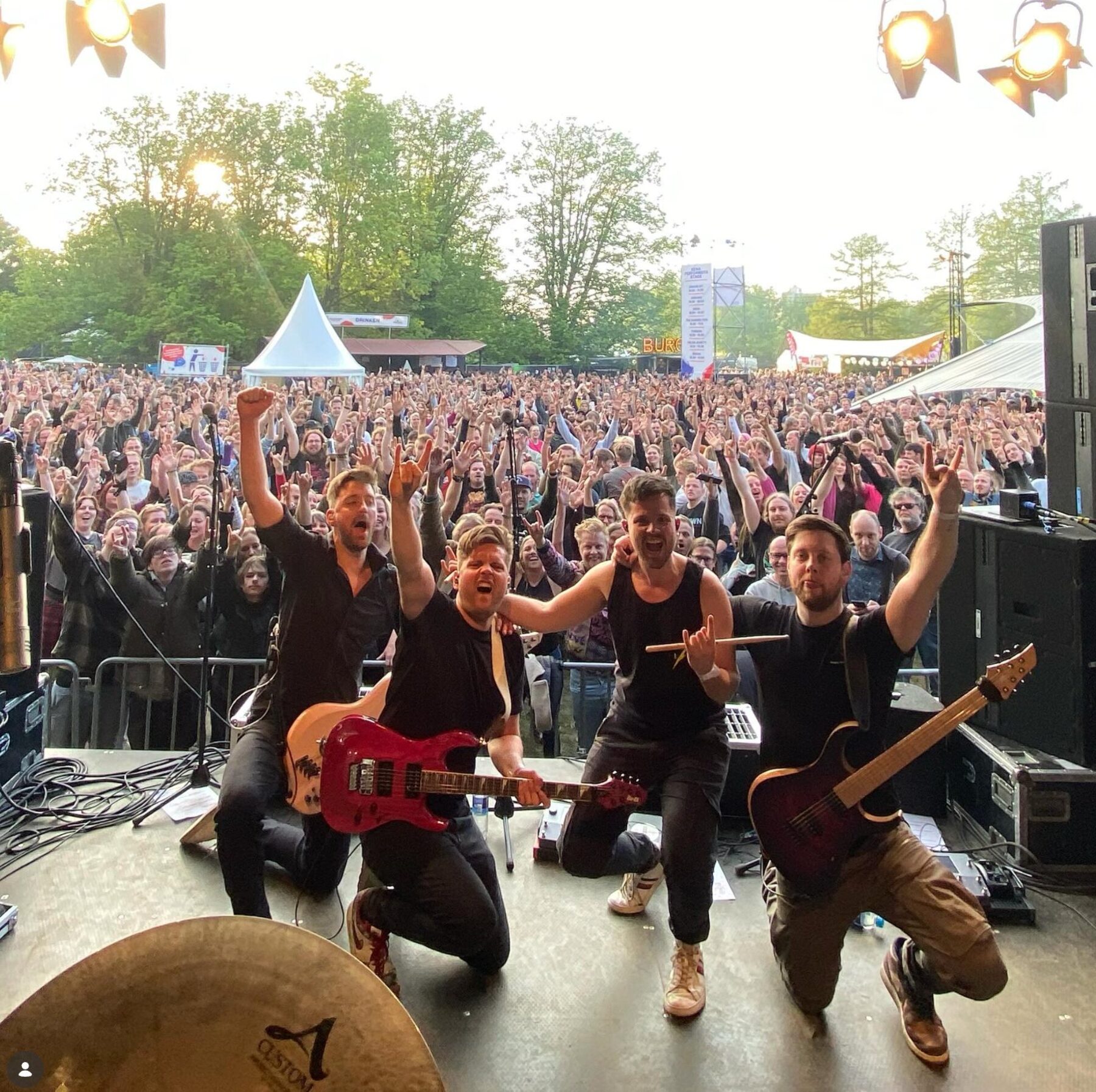 UNDAWN on festival mainstage with thousands in the crowd